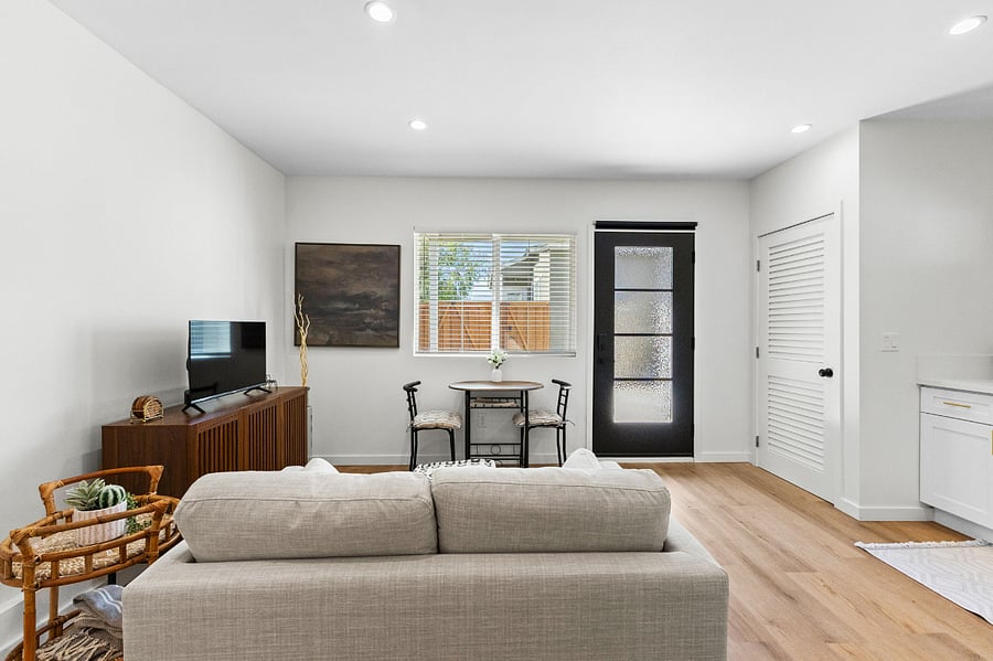 Furnished Finder property 860283_1 photo 8
