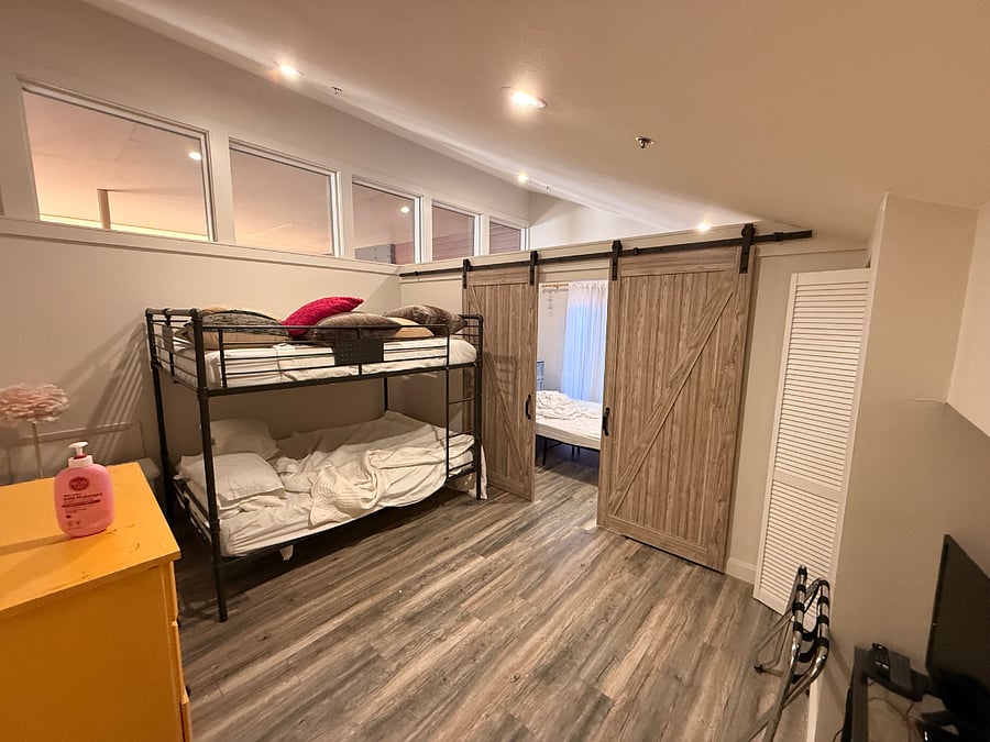 2 bedrooms upstairs with full bathroom
