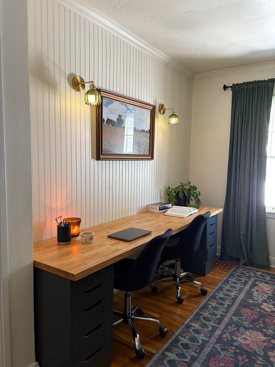 ** can be furnished as a bedroom with queen bed upon request 
