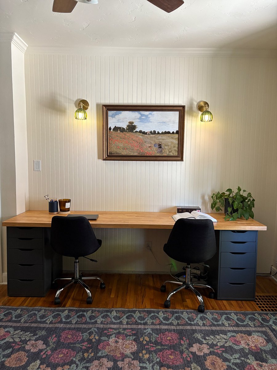 **can be furnished as bedroom with queen bed upon request 