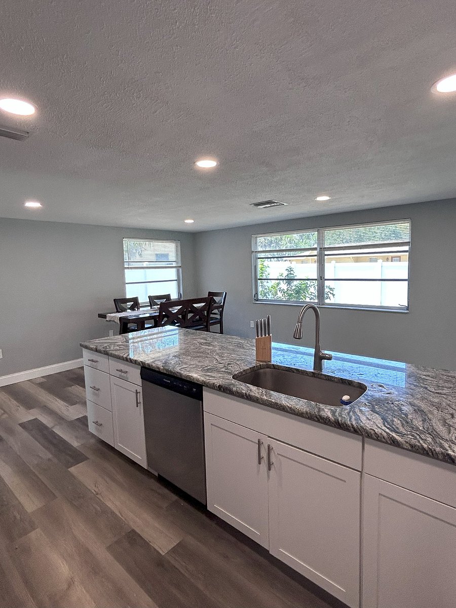 Furnished Finder property 860334_1 photo 4