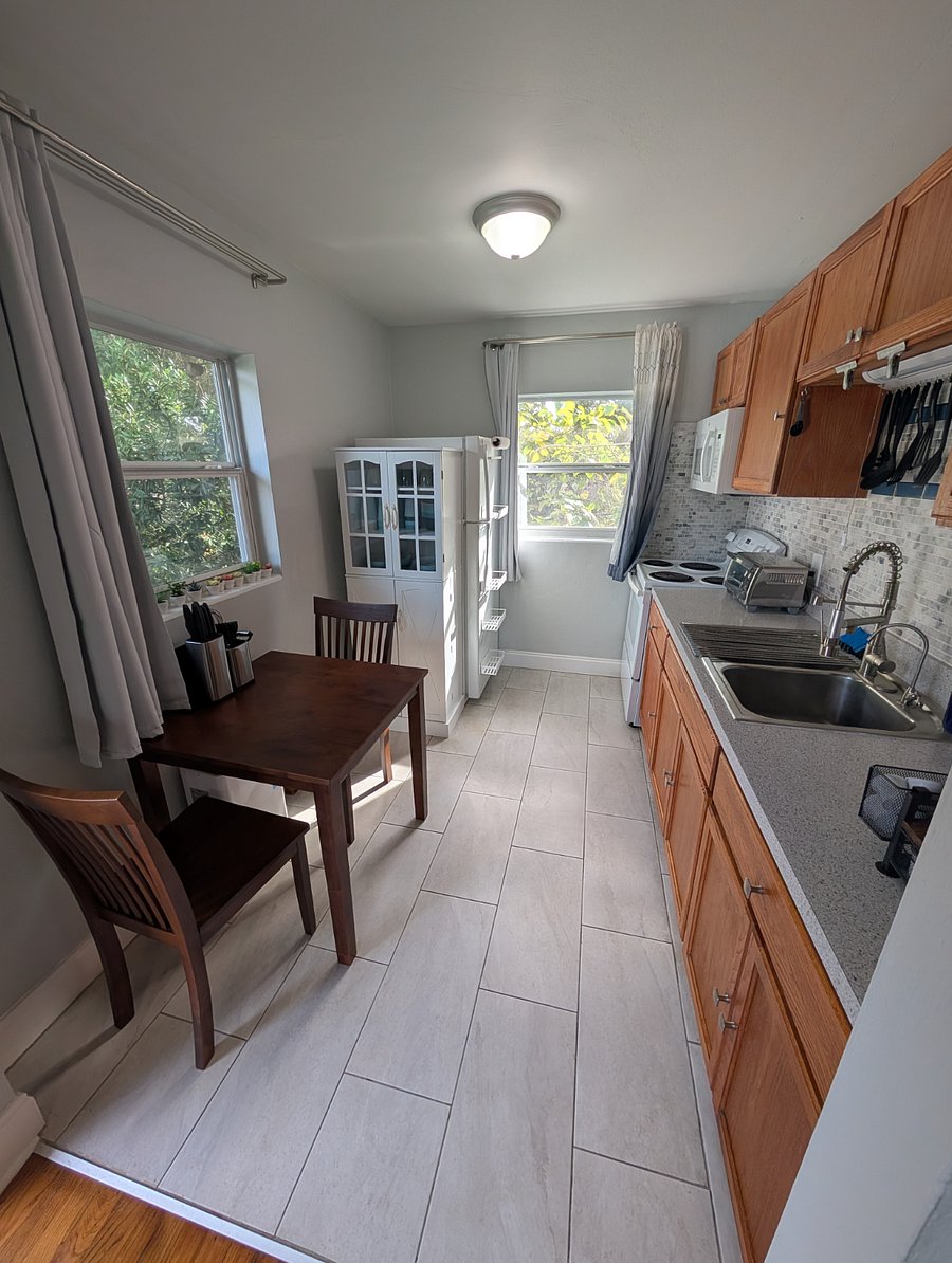 Furnished Finder property 860467_1 photo 3
