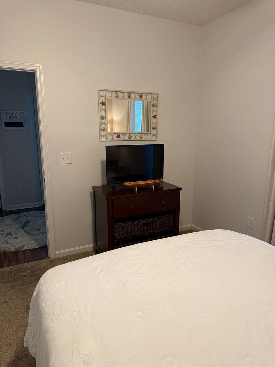 Spare Bedroom Queen 