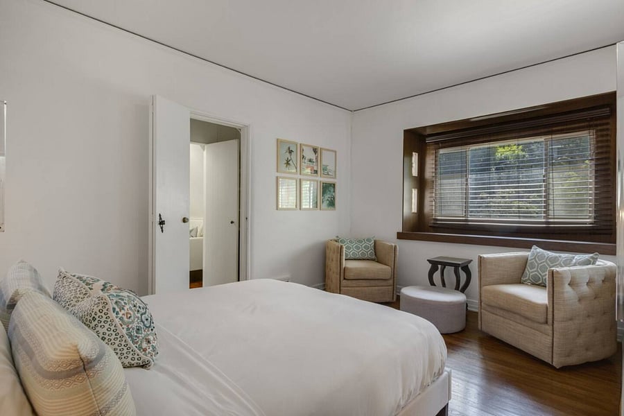 Furnished Finder property 860551_1 photo 25