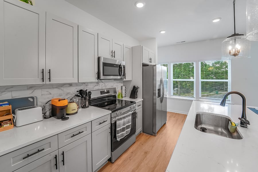 Full Kitchen