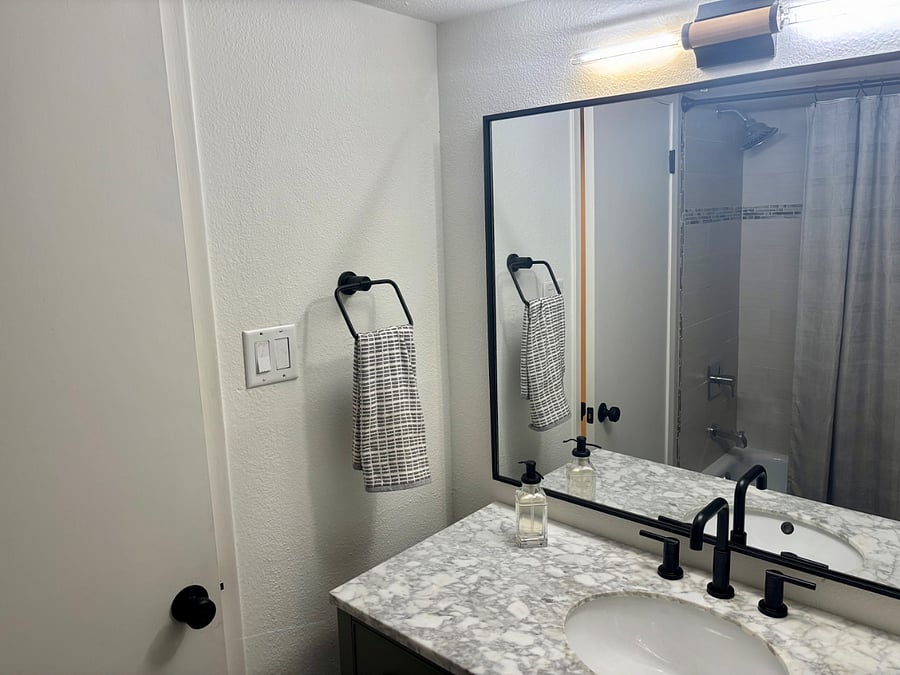Furnished Finder property 860593_1 photo 18