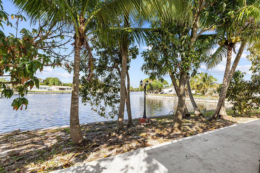 Furnished Finder property 860597_1 photo 16