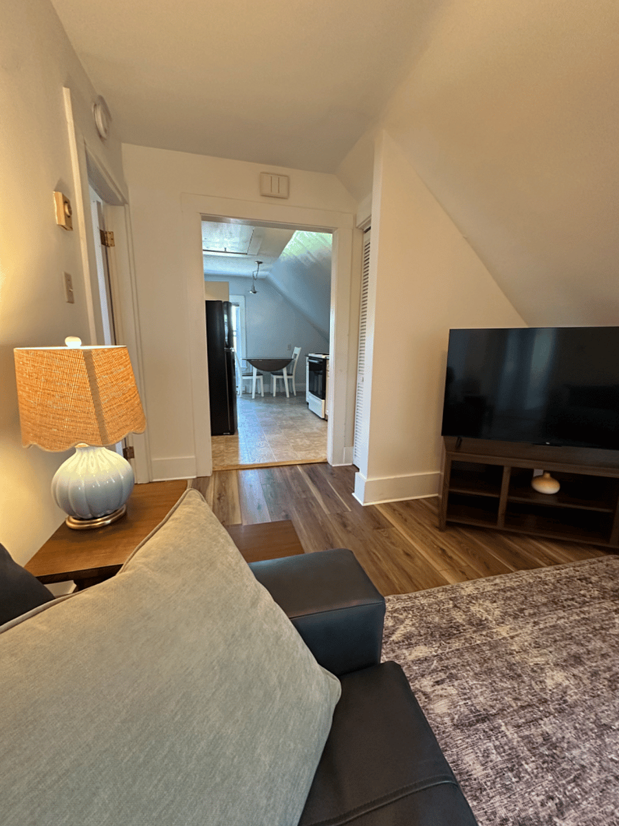 Furnished Finder property 860600_2 photo 16