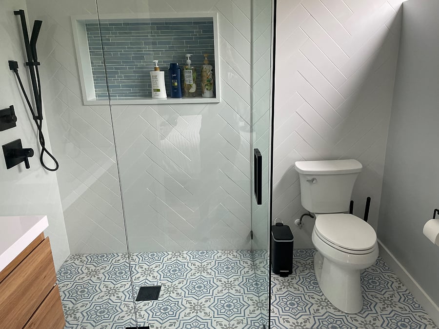 Bathroom ensuite for bedroom 1