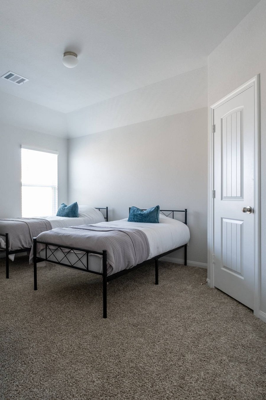 Furnished Finder property 860630_1 photo 17