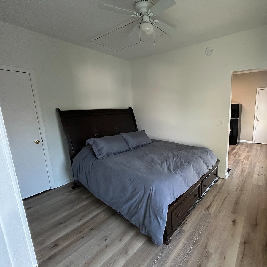 Bed Room
- Bed and Bed stand included