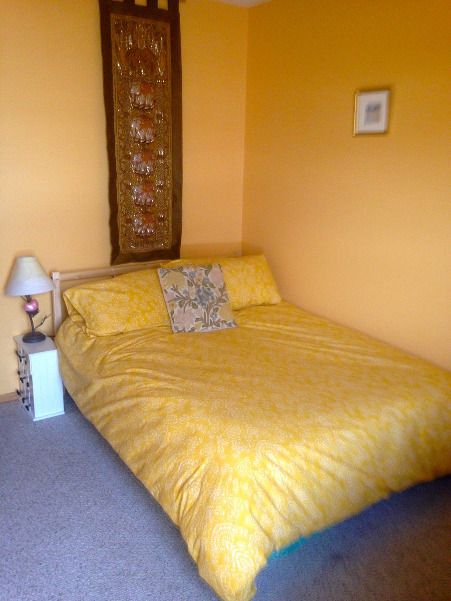 3rd bedroom, great light and workspace.