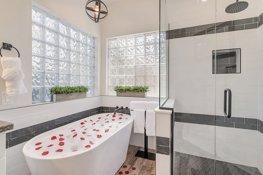 Upgraded Primary En-Suite Bathroom