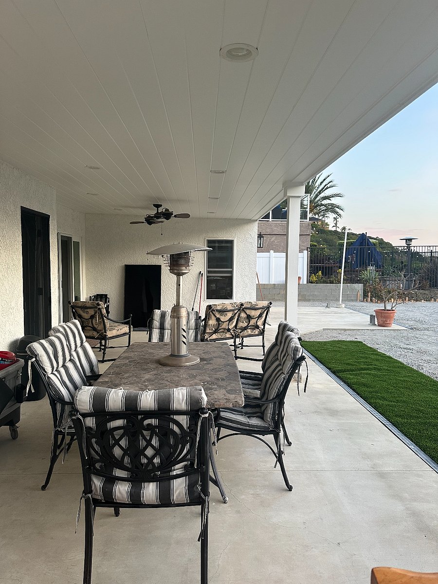 COVERED PATIO OUTSIDE AREA
