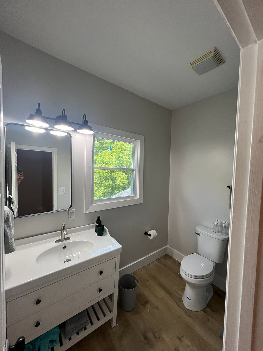 Upstairs bathroom