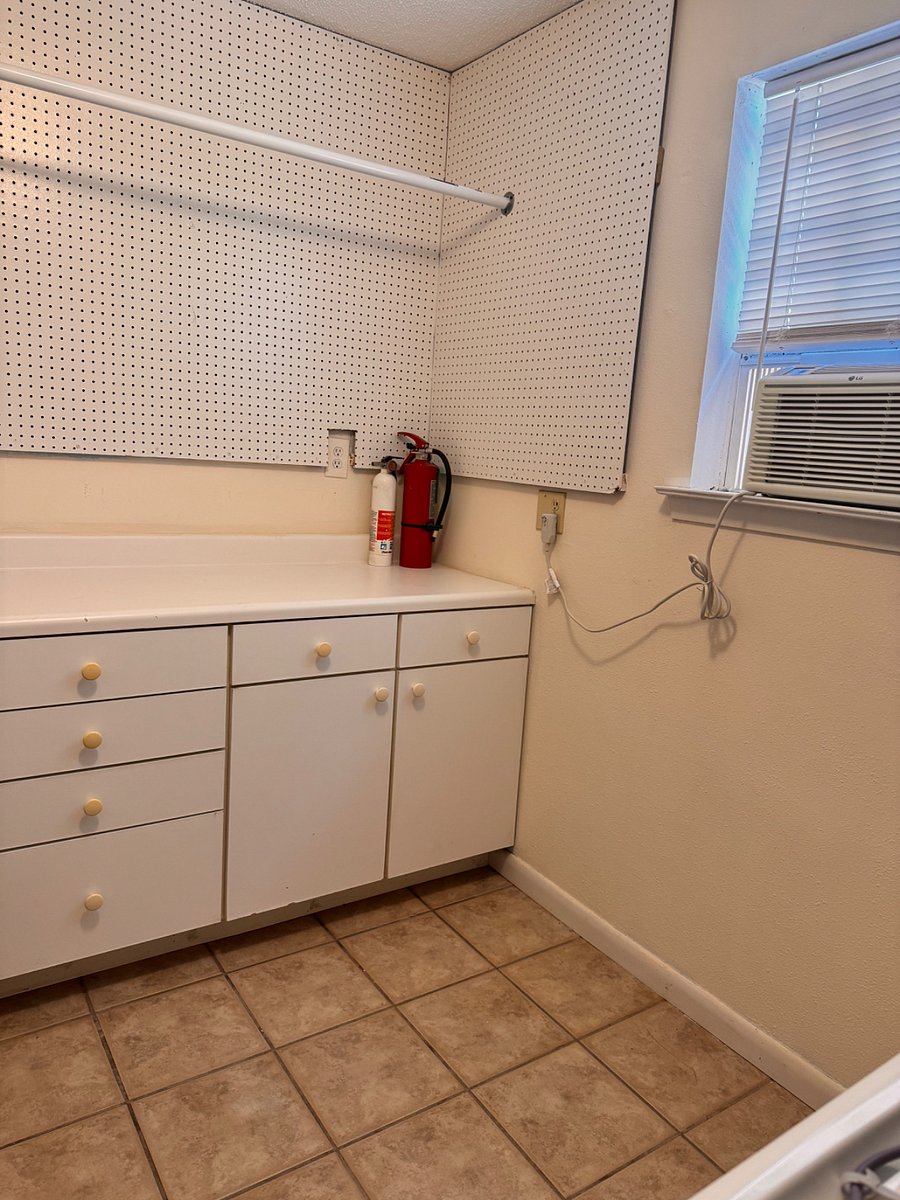Furnished Finder property 860886_1 photo 11