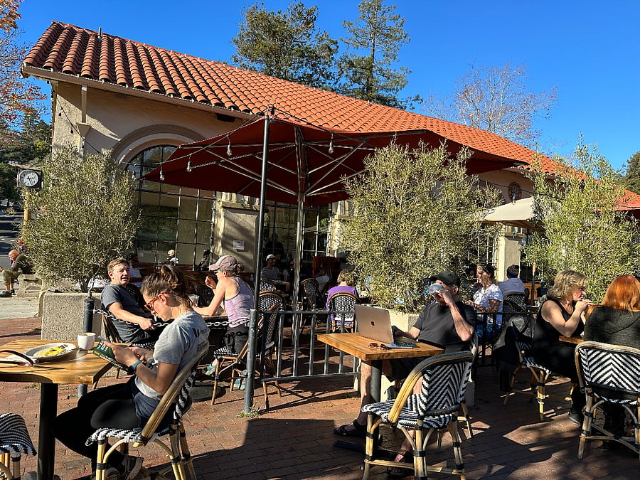 Cafe Lifestyle
