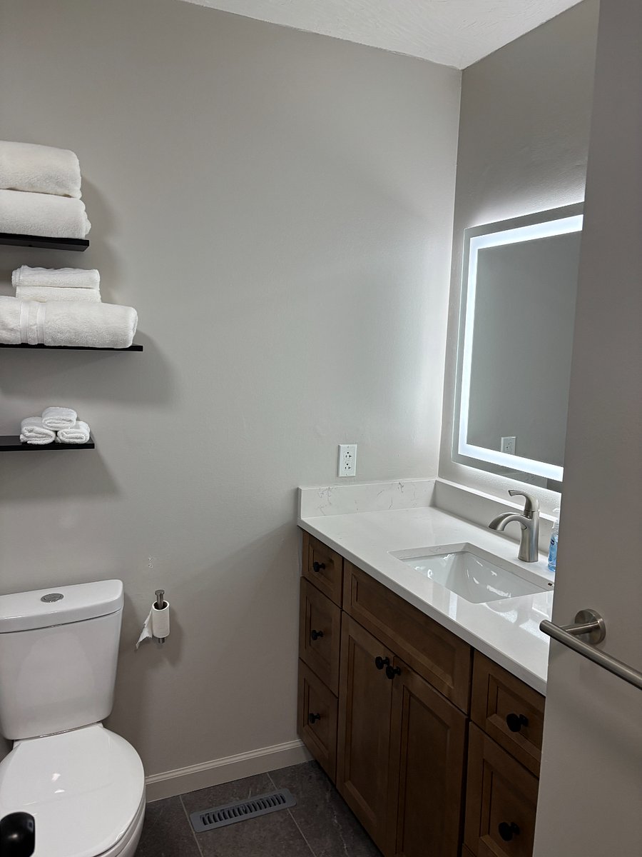 Furnished Finder property 860938_1 photo 17