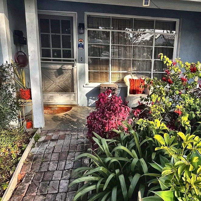 Private Outdoor Courtyard & Sitting Patio