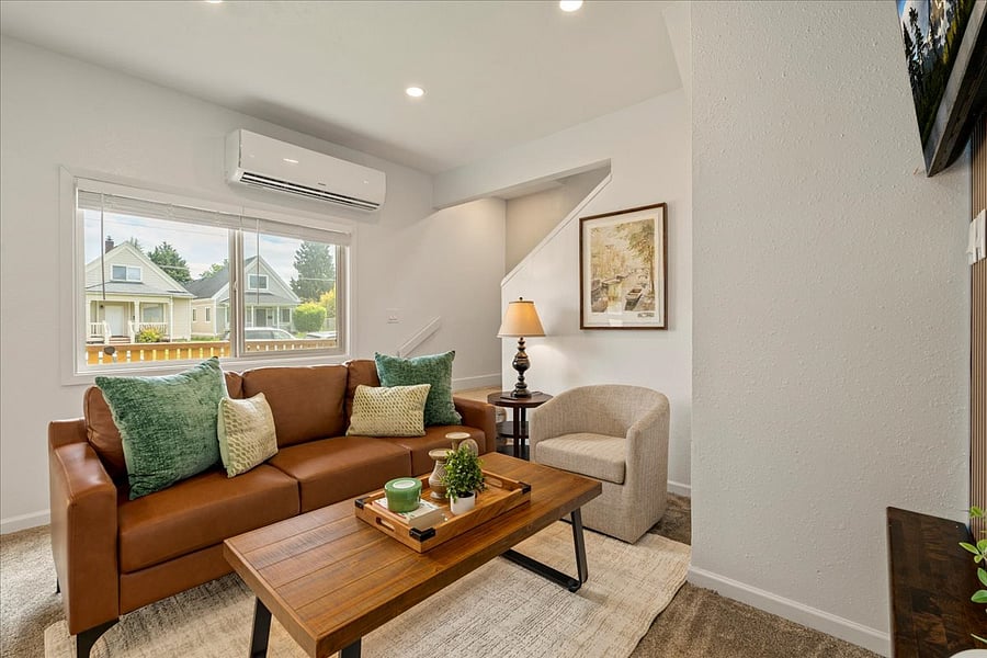 Spacious Leaving Room on the Main Floor
