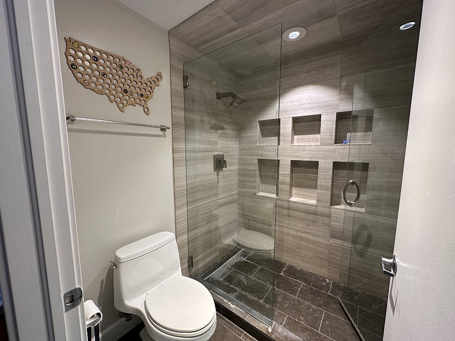 Master Bathroom & Closet