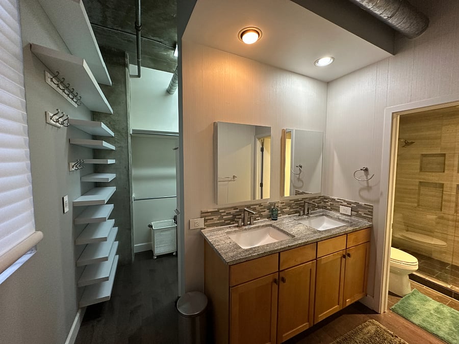 Master Bathroom & Closet