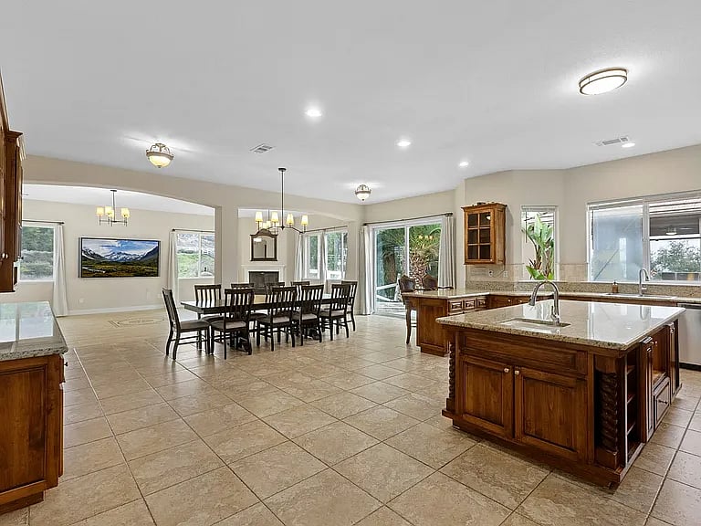 Furnished Finder property 861423_1 photo 3