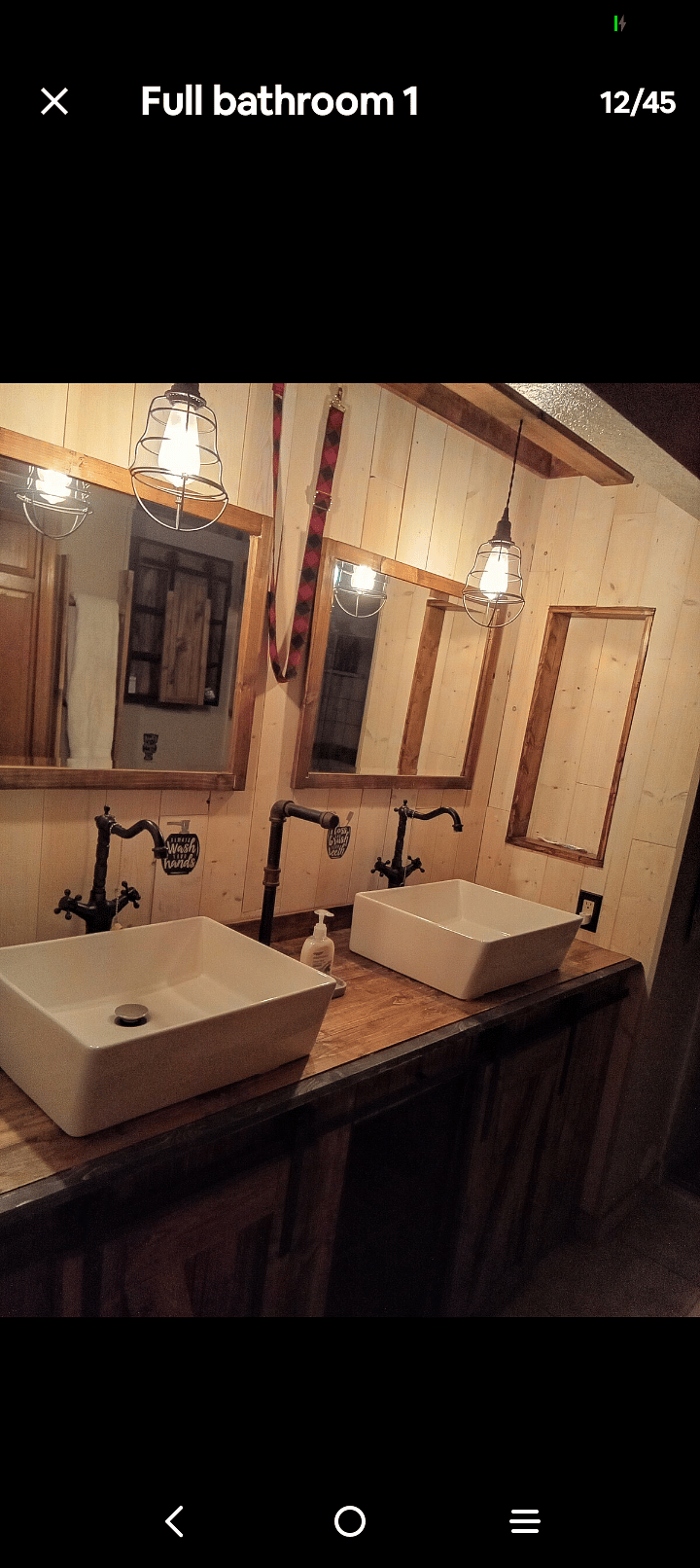 Hall Bathroom 