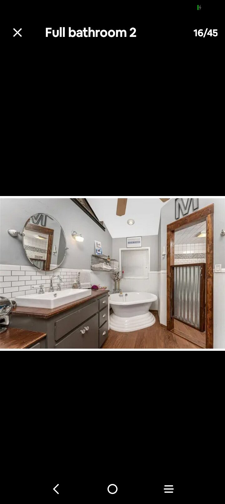Maters bathroom 