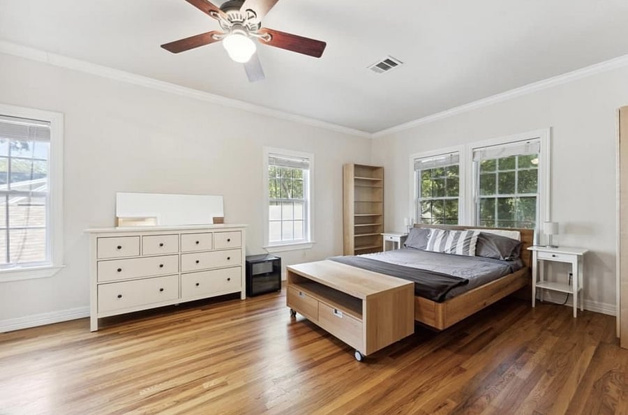 Upstairs main BR with office space