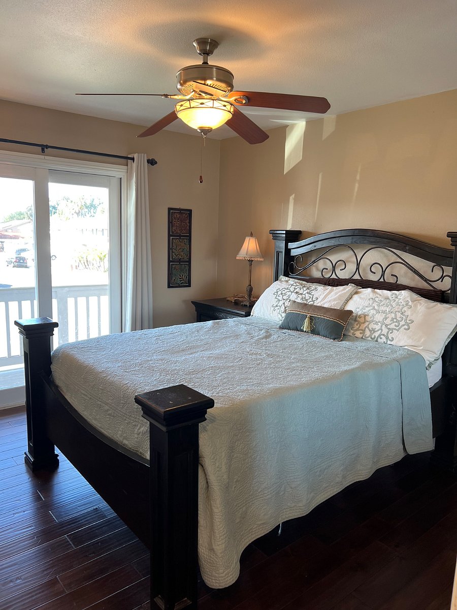 Queen bedroom with balcony