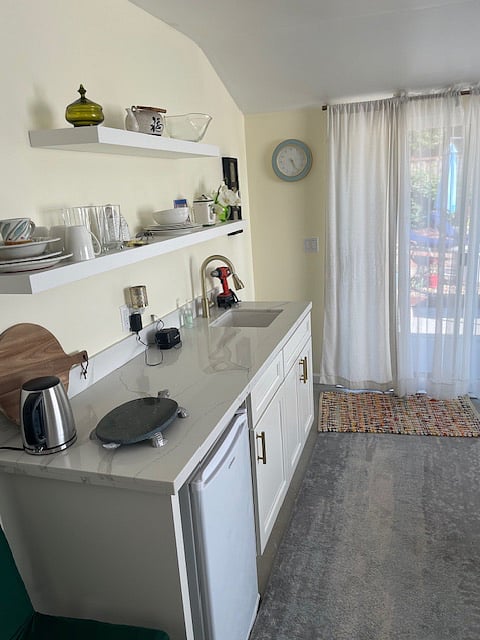 Furnished Finder property 861549_1 photo 2