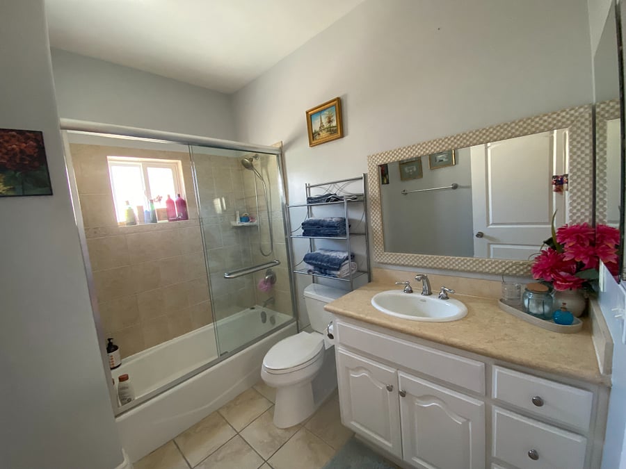 Your private bathroom with plenty of morning sun