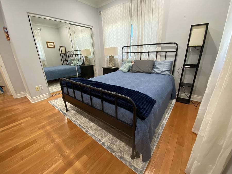 Mirrored oversize closet