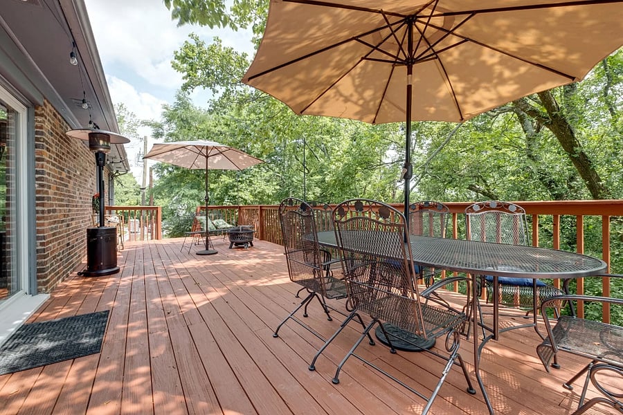 There is a beautiful deck. Owners have priority use, but tenants are welcome to enjoy the relaxation and "treehouse views".