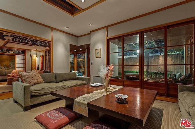 Furnished Finder property 861870_1 photo 13