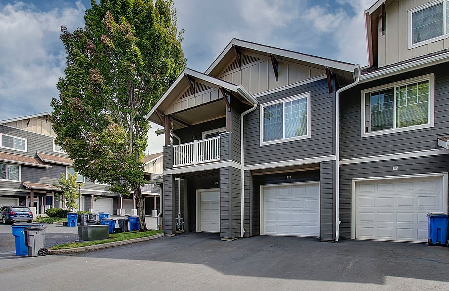 Garage (attached)
