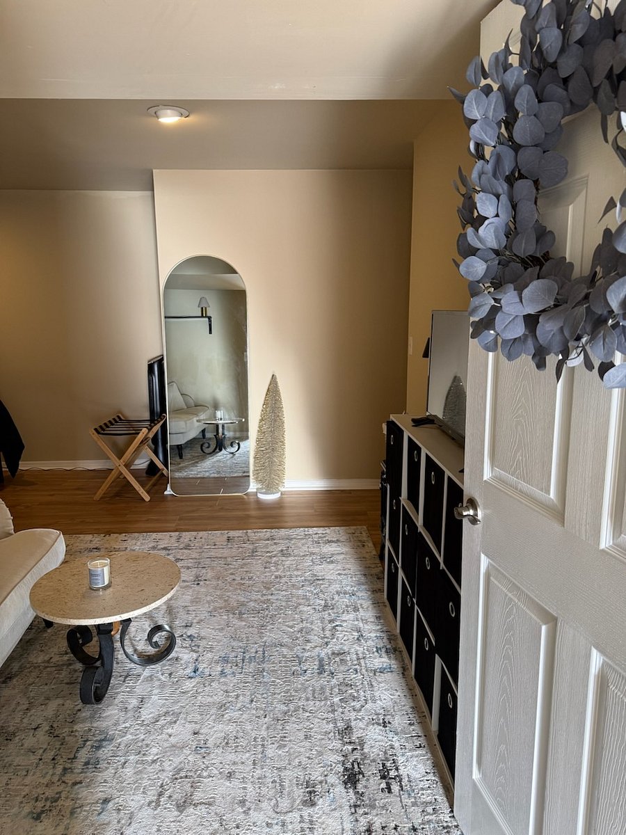 Second bedroom