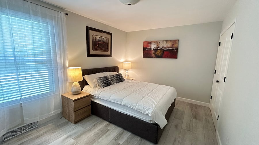 Bedroom 2 | Queen size bed