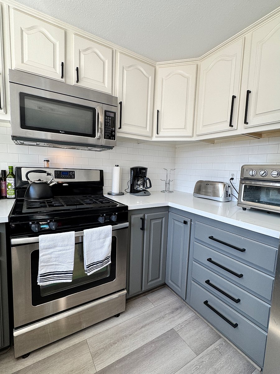 Gas range and oven, air fryer/toaster/convection oven, 4-slice toaster, coffee maker