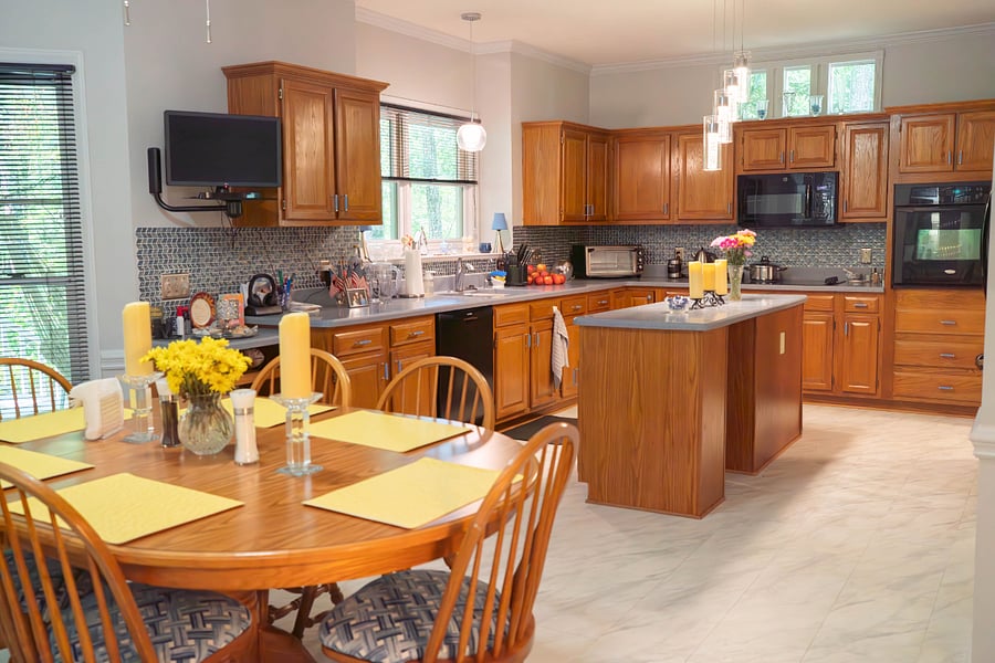 Fully furnished kitchen with a great dishwasher and space in the pantry for your non perishable items and space in the refrigerator/freezer.