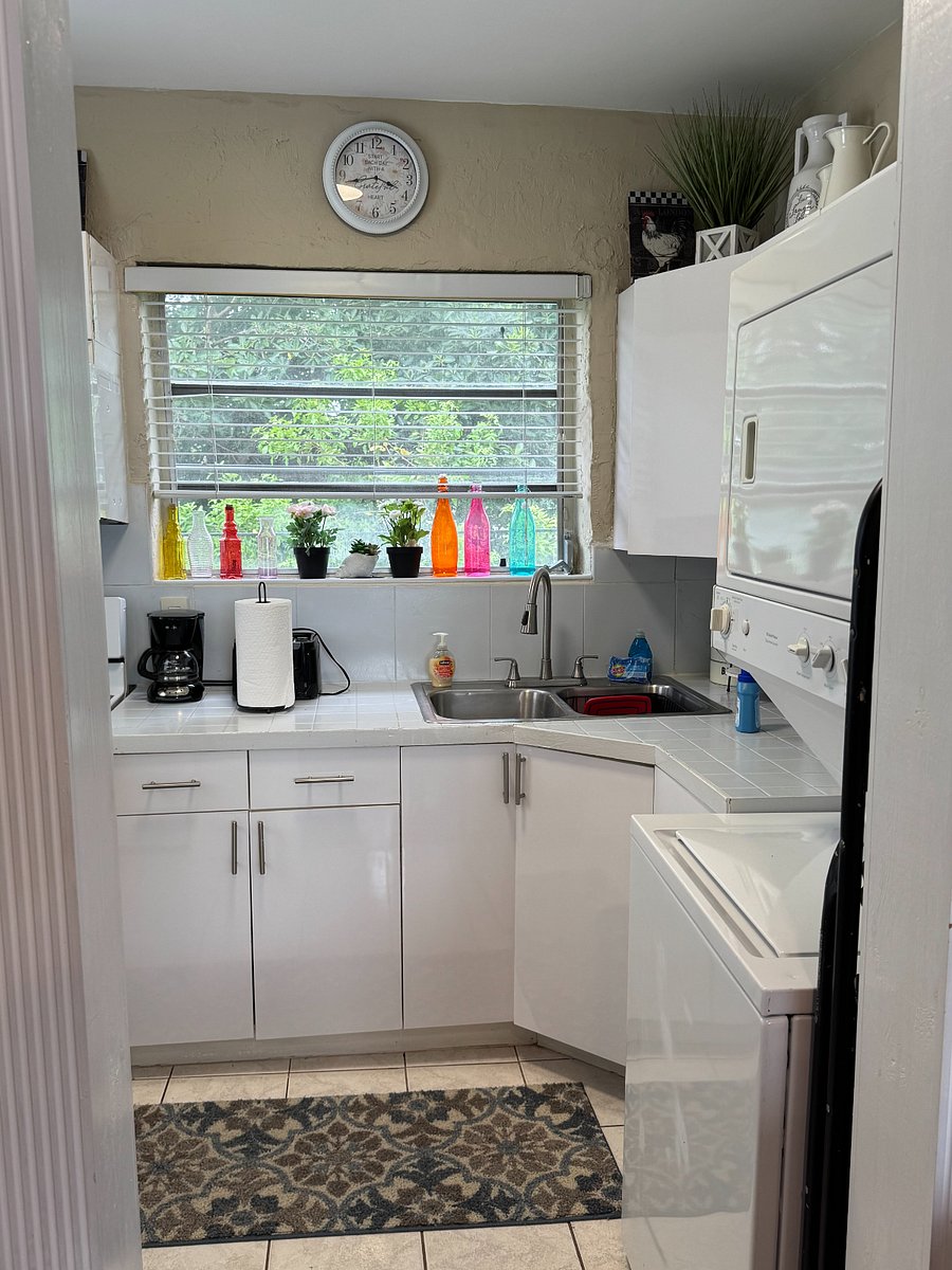 Fully outfitted kitchen, washer-dryer, starter set of laundry detergent, clorox and fabic softener.