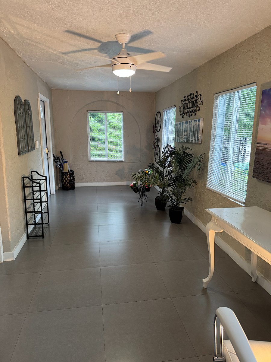 Indoor Patio:  Entrance to main part of house