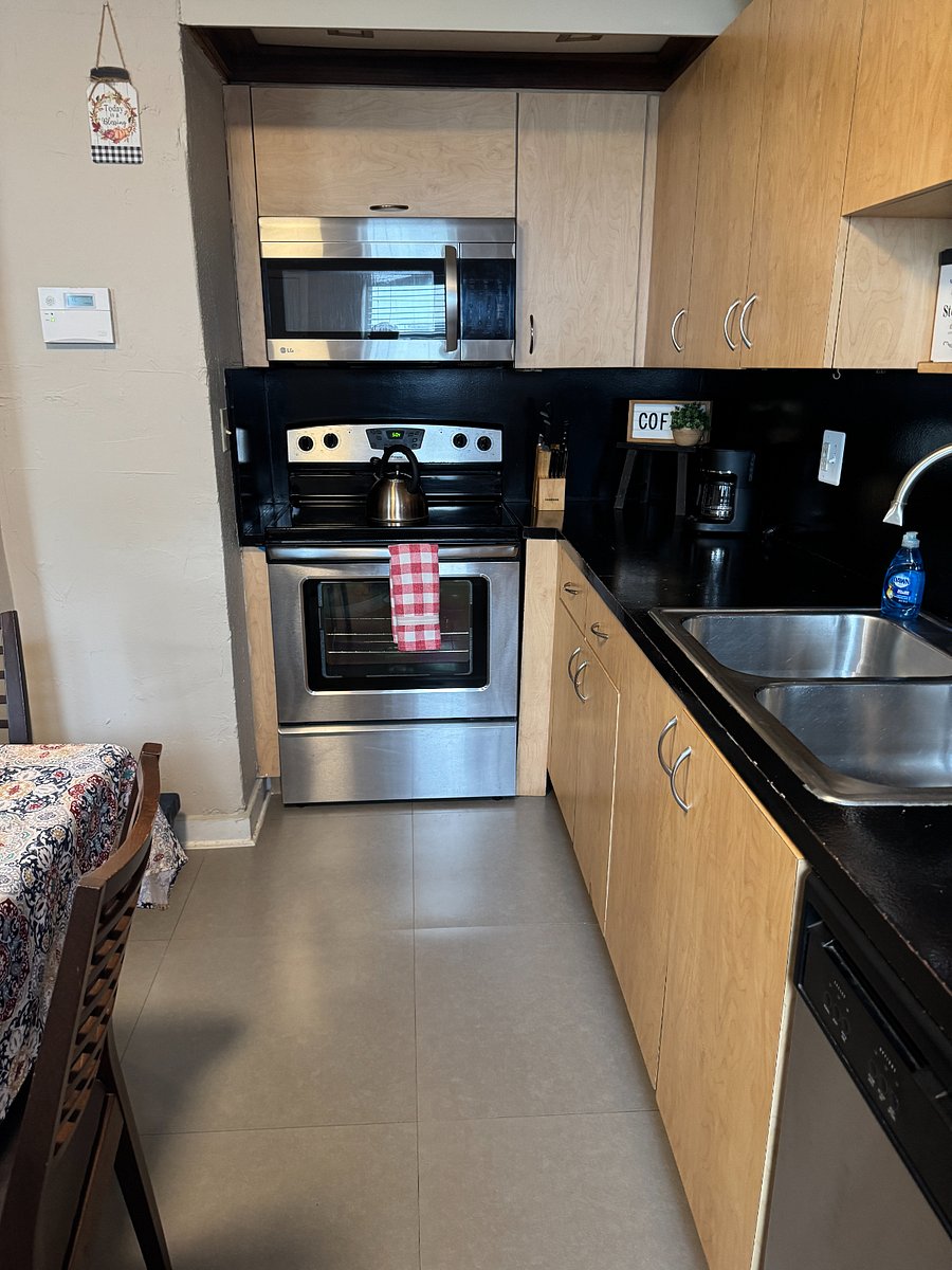 Fully equipped kitchen:  Oven, microwave, toaster, coffee maker, plates, pots and pans glasses, all kitchen utensils, condiments, paper towels, cleaning products, etc