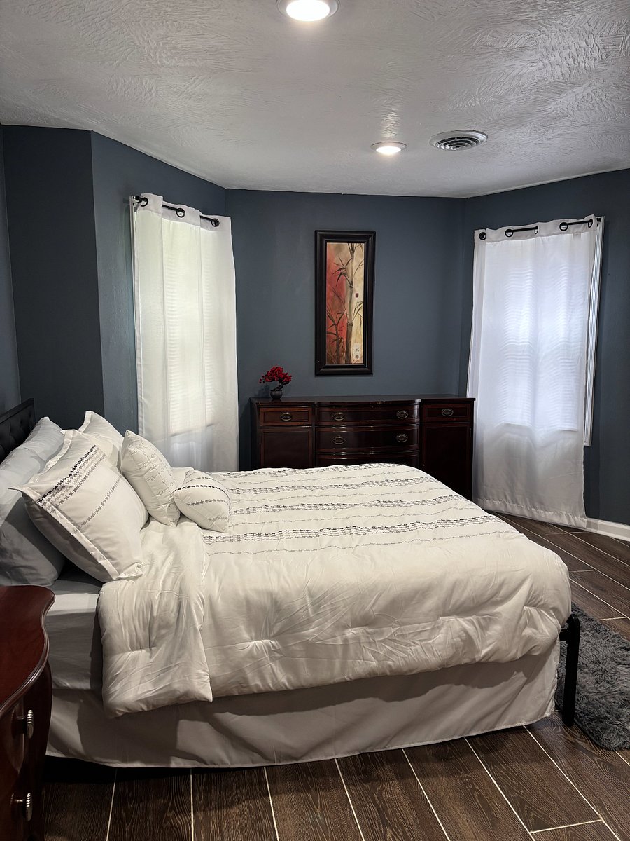First Floor Bedroom 1