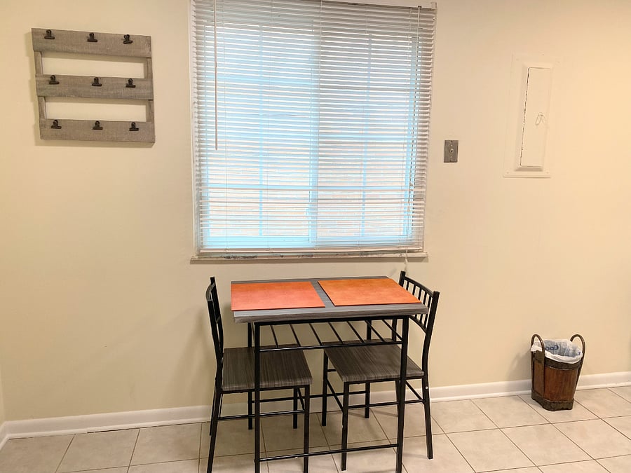 Kitchen/ Dining space
