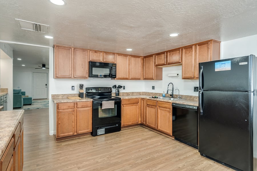 Fully equipped spacious kitchen 