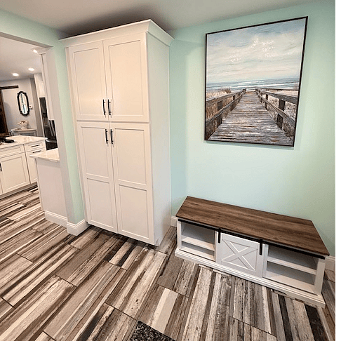side entrance/mudroom