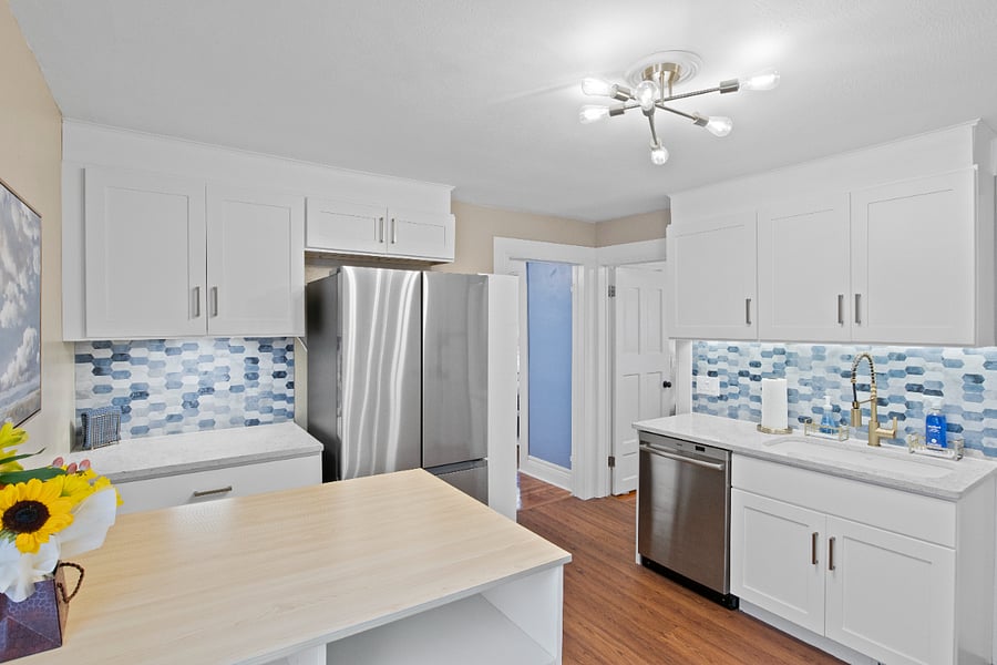 Kitchen with view of amenities