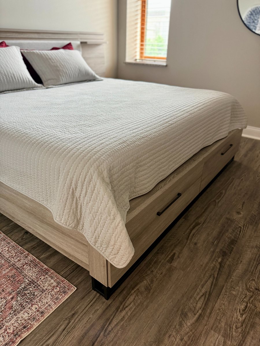 King bed, two lighted nightstands with drawers, and built in USB, and Type-C ports.